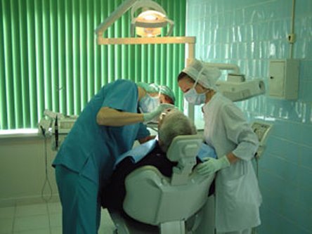 Ноу-хау столичных стоматологов, которое позволяет им заработать на нежелании людей чистить зубы.