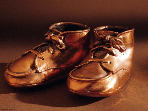 Идея бизнеса: туфли с бронзовым «загаром» и как на них заработать.