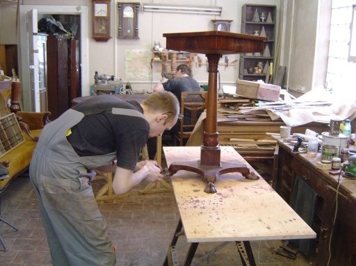 Бизнес на реставрации и перетяжке старой мебели